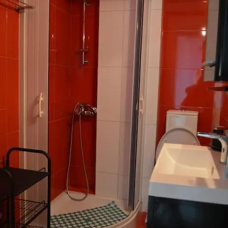 Almiriki إيلافونيسوس