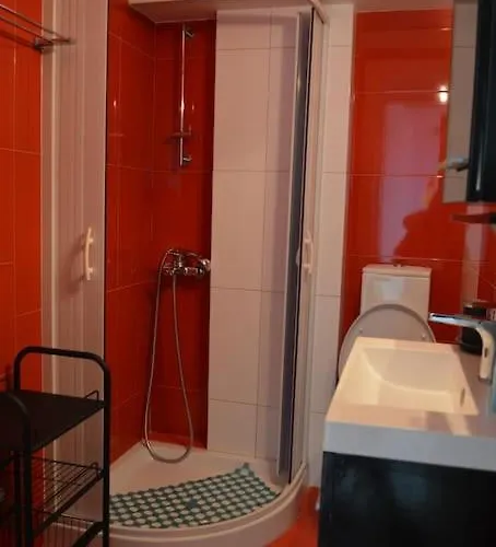 Almiriki إيلافونيسوس